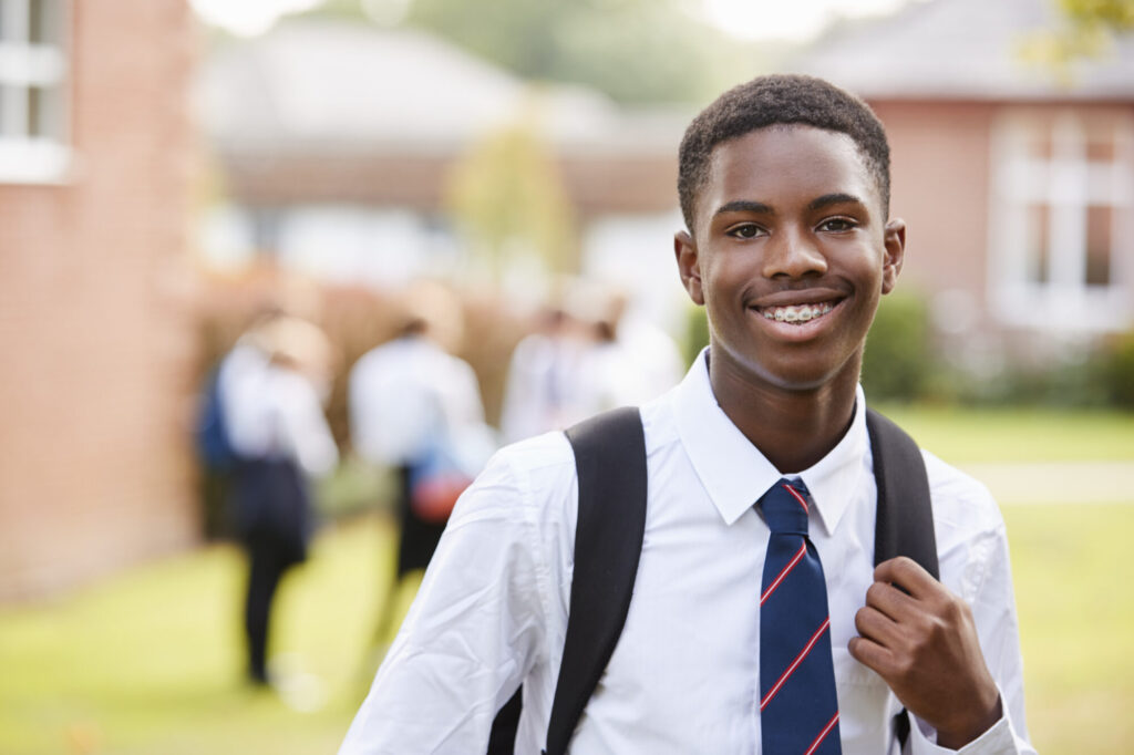 Do Orthodontist Fix Chipped Teeth?